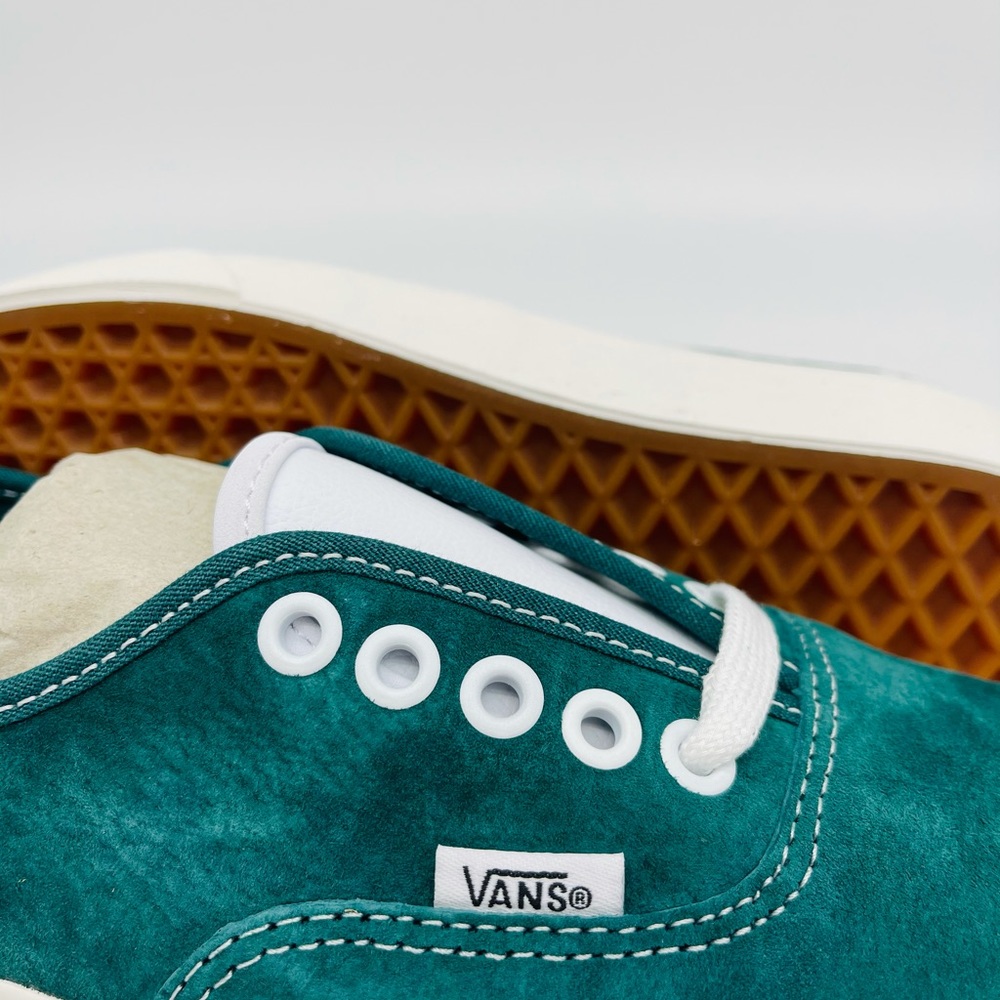 Authentic Classic Vans - Picture 11 of 12